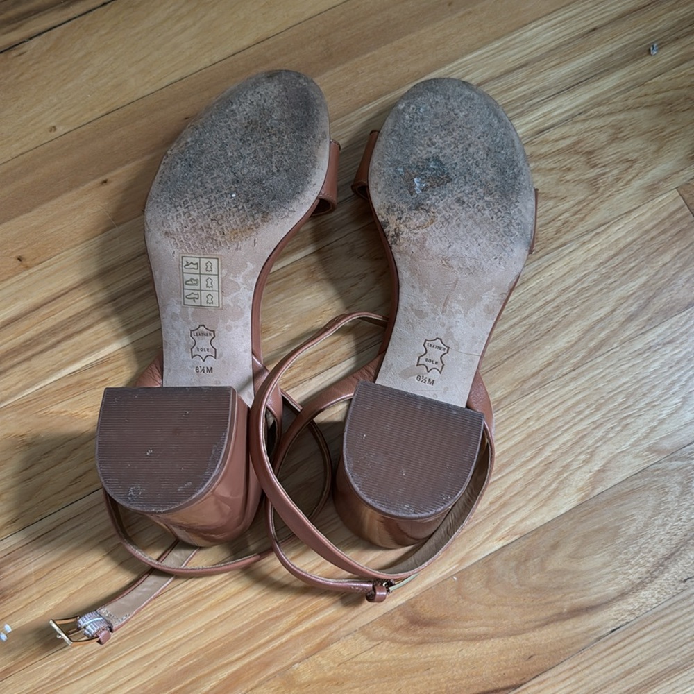 Tory Burch Kira block patent leather heel - Picture 4 of 6